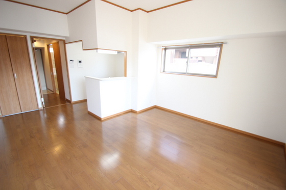 居室・リビング　※別部屋の写真です