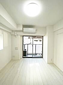 ガーラ・シティ横浜反町の居間写真