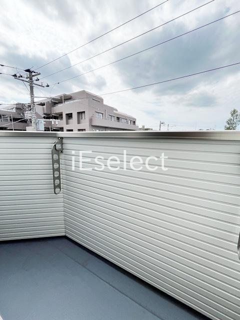 バルコニー　洗濯物も干せますね。