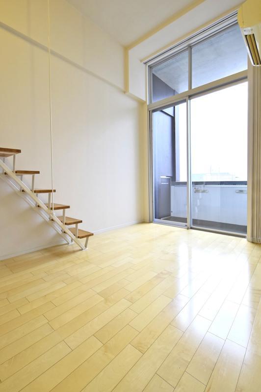 居室・リビング　内観1
