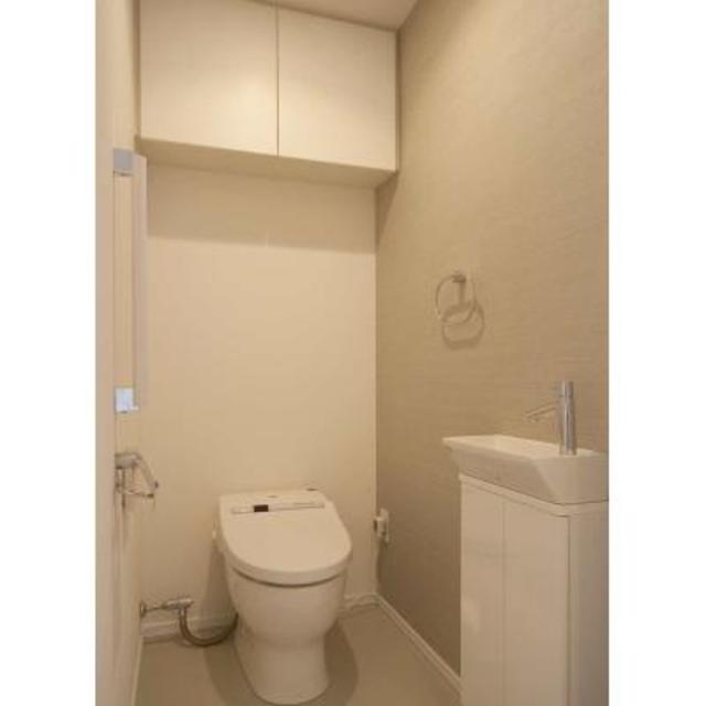 トイレ　※写真は同タイプ住戸です。