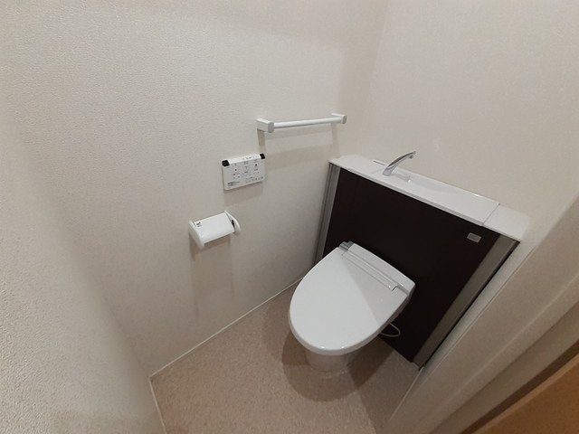 トイレ　トイレもきれいです