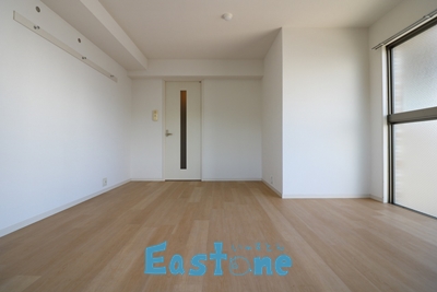 居室・リビング　ちょっと広めの8.5帖の洋室！