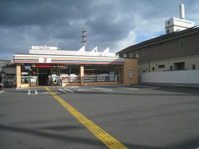 コンビニ　セブンイレブン東大阪加納8丁目店（コンビニ）まで423m