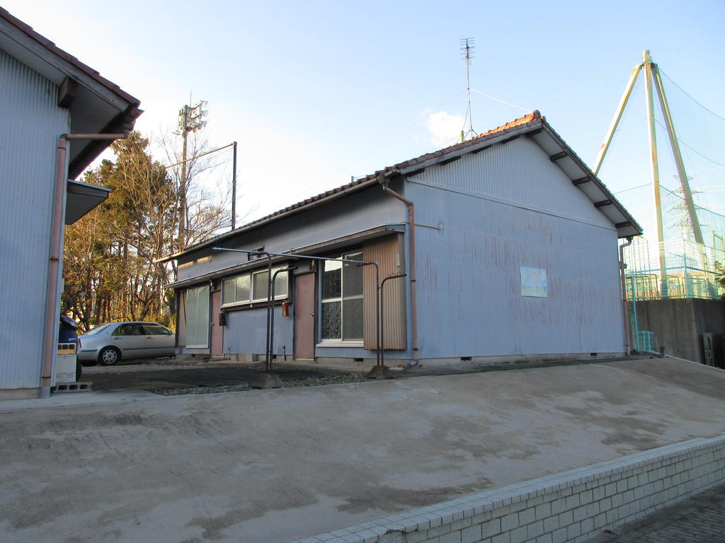 【高橋町　鈴木荘の建物外観】