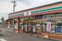 コンビニ　セブンイレブン佐野本町店（コンビニ）まで1117m