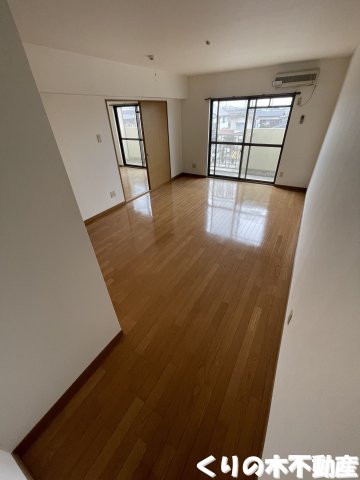 居室・リビング　使いやすい居間です