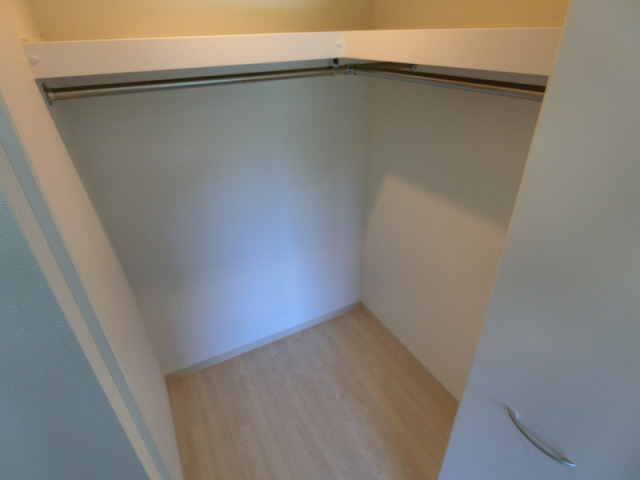 収納　ウォークインクローゼット
