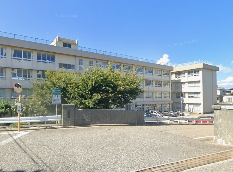 小学校　新潟市立真砂小学校（小学校）まで929m