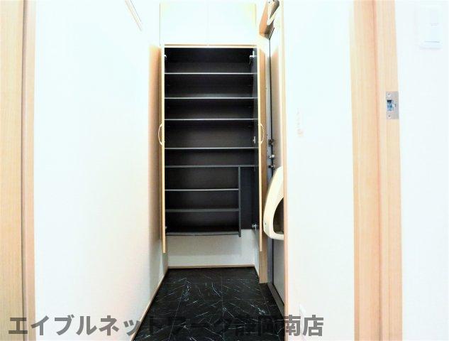 玄関　明るい玄関です