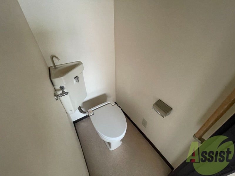 トイレ　トイレはこちらになります。清潔を保ち利用しましょう。