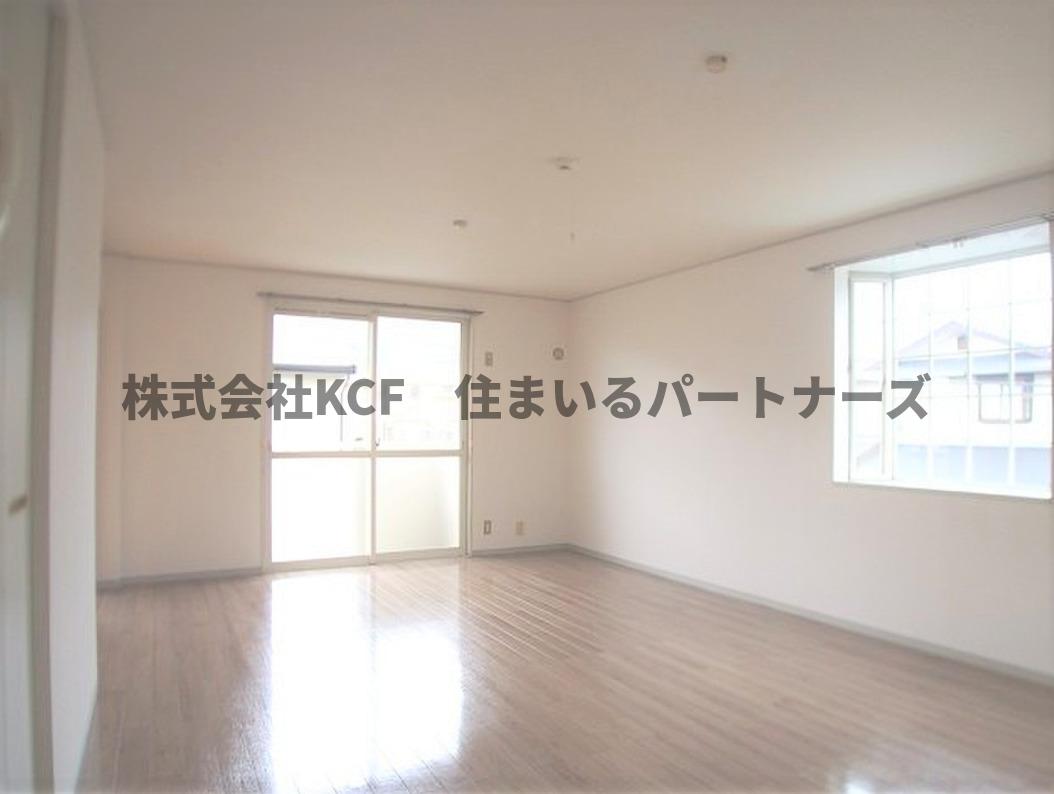 居室・リビング　こちらのリビングで趣味の時間をお楽しみください