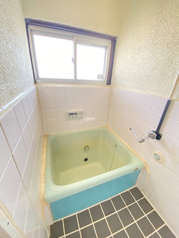 バス・シャワールーム　違うお部屋の写真です