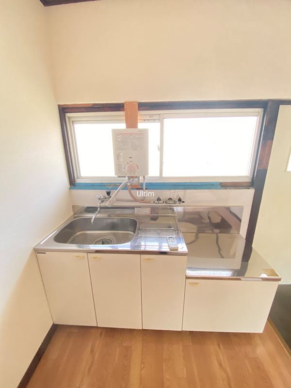 キッチン　違うお部屋の写真です