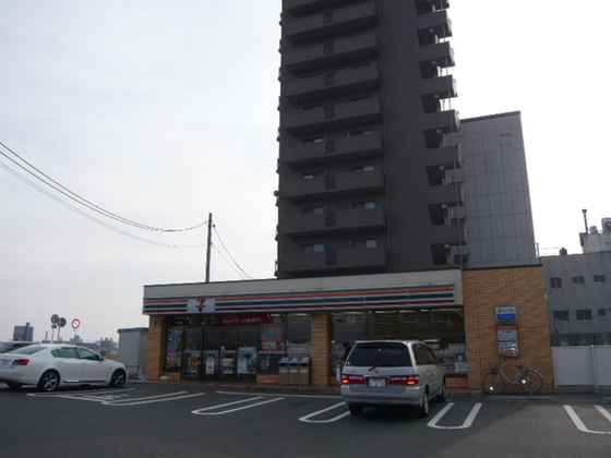コンビニ　セブンイレブン広島己斐本町店（コンビニ）まで43m