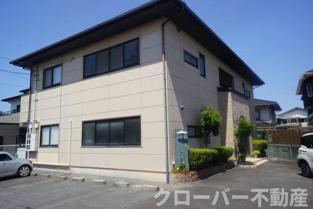 丸亀市郡家町のアパートの建物外観