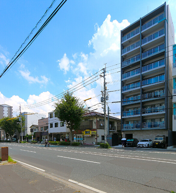 福岡市南区塩原のマンションの建物外観