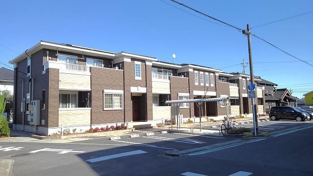 碧南市善明町のアパートの建物外観