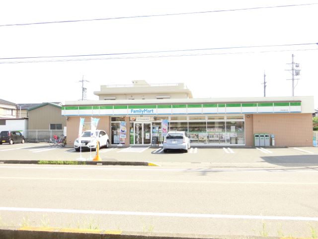 コンビニ　ファミリーマート（コンビニ）まで460m