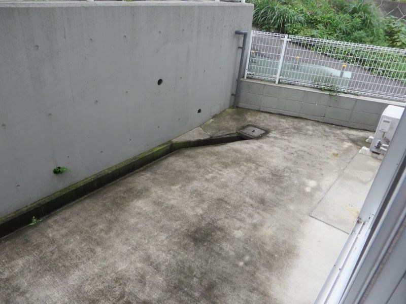 バルコニー　明るいテラス