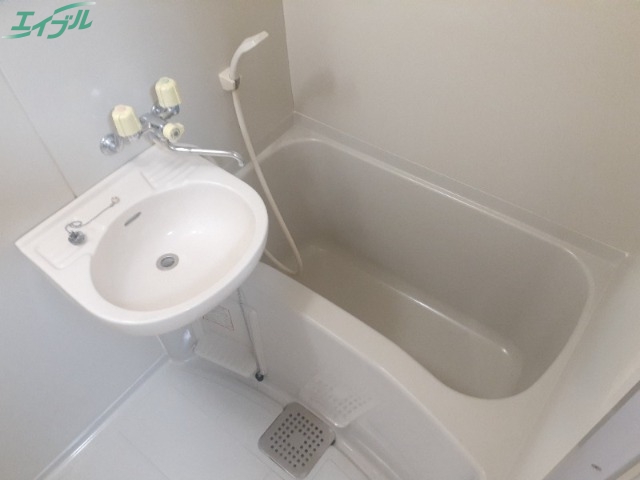 バス・シャワールーム　同物件別室