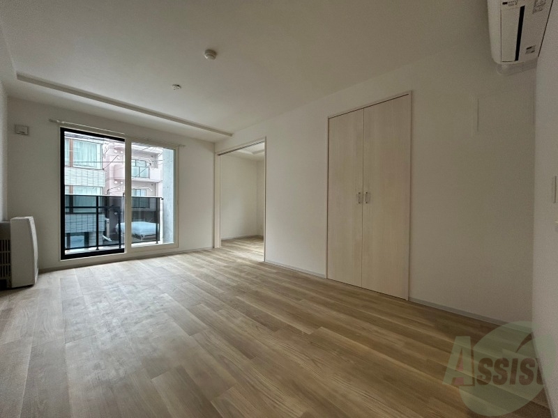 居室・リビング　広々としたリビングですね。使い勝手がよさそうですね！