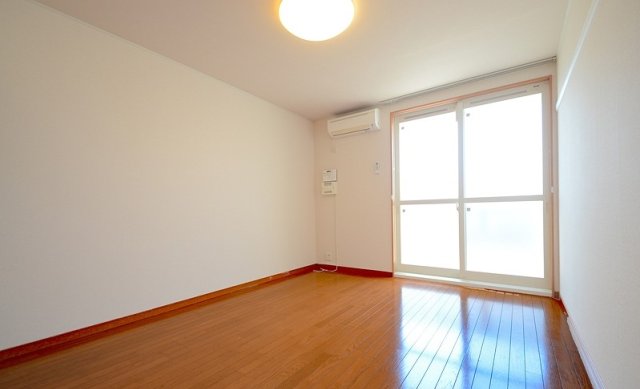 バルコニー　同物件別号室