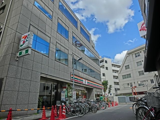 【北区田端新町のマンションのコンビニ】