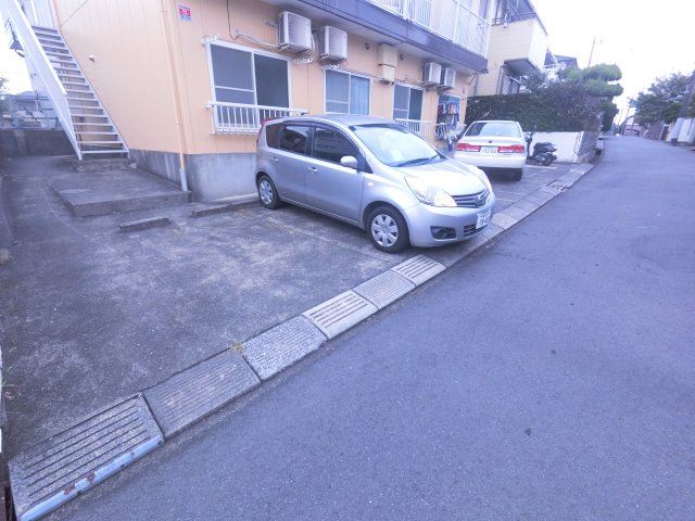 【印旛郡酒々井町東酒々井のアパートの駐車場】