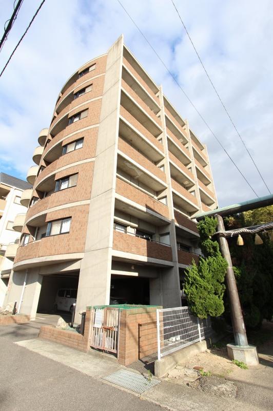 高松市松島町のマンションの建物外観