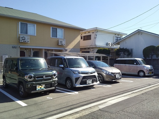 【コントレール・Ａの駐車場】