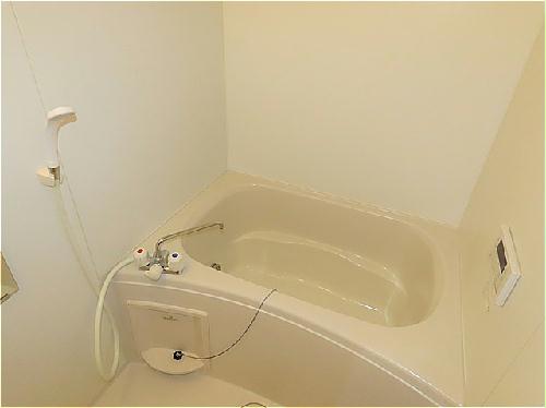 バス・シャワールーム　お風呂、トイレは完全別です