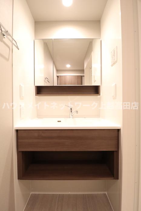 洗面設備　洗髪洗面化粧台