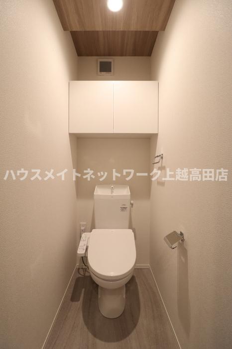 トイレ　温水洗浄暖房便座