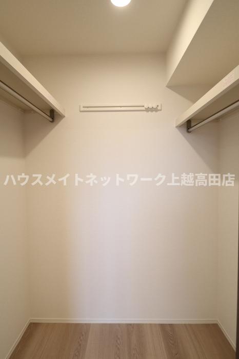 収納　ウォークインクローゼット