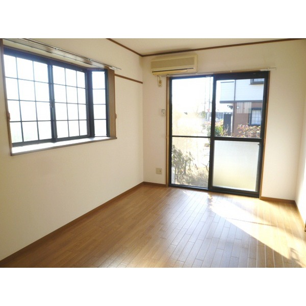 居室・リビング　日当たり良好☆