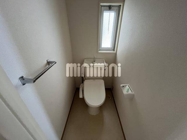 トイレ　ウォッシュレット付きのトイレです♪