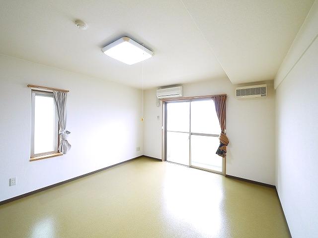 その他部屋・スペース　使い勝手のいい寝室です