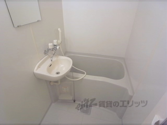 バス・シャワールーム　バス