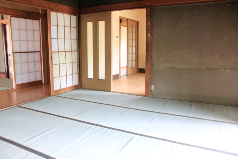 村松浜貸家の居間写真