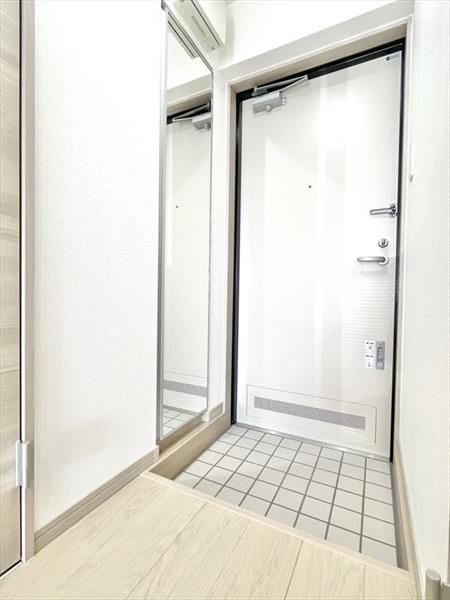 玄関　靴棚付き
