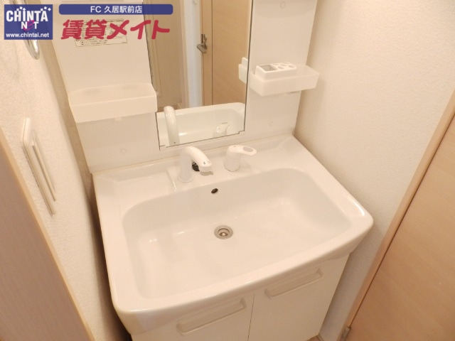 洗面設備　同物件別室写真