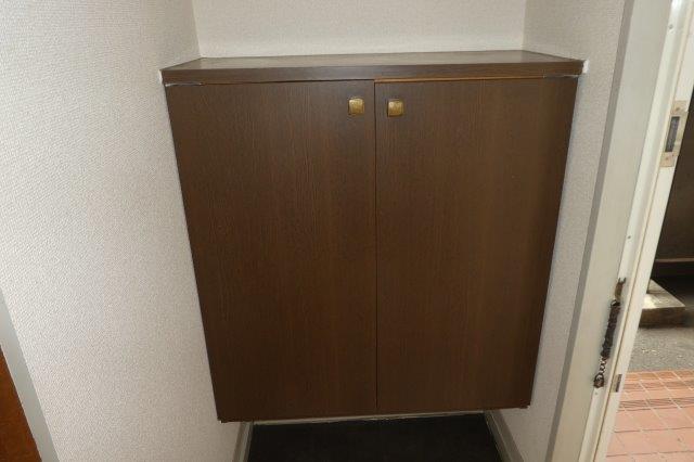 玄関　シューズボックス