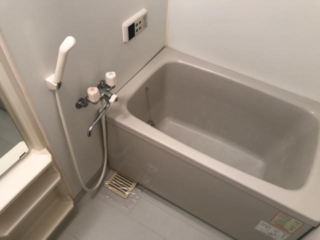 バス・シャワールーム　バス