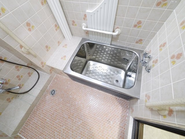 バス・シャワールーム　ゆったり過ごせるお風呂です