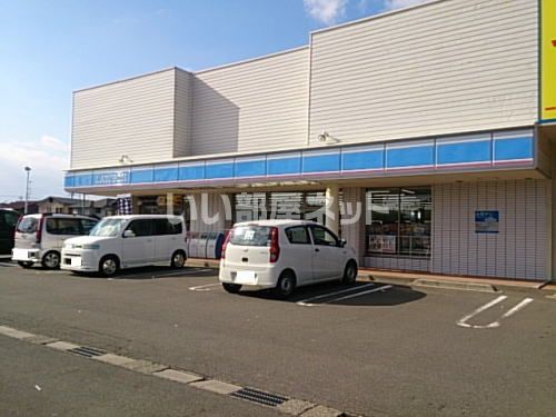 コンビニ　ローソン 春江江留店（コンビニ）まで500m