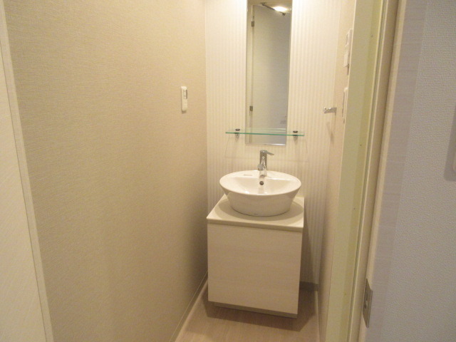 洗面設備　洗面ボウルがおしゃれ感を演出。