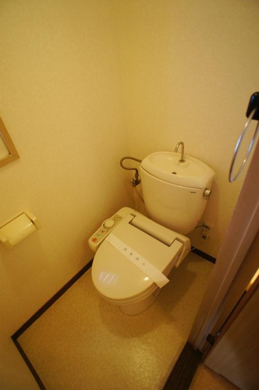 トイレ　清潔感のあるトイレです