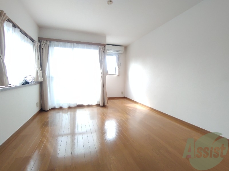 居室・リビング　８．３帖のリビングです。広々としていますね