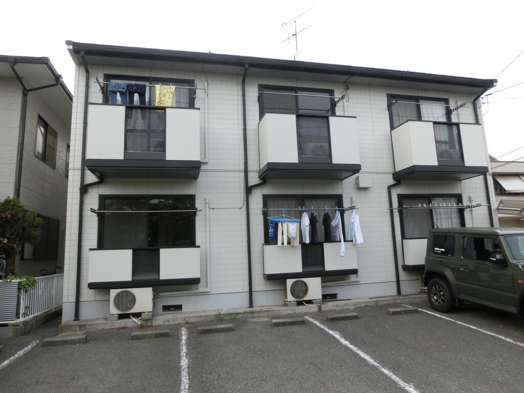 建物外観　外観、駐車場